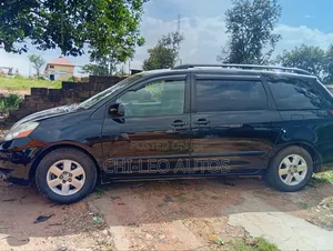 Toyota Sienna LE 4WD 2007 Black
