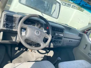 Volkswagen Transporter 2003 Red