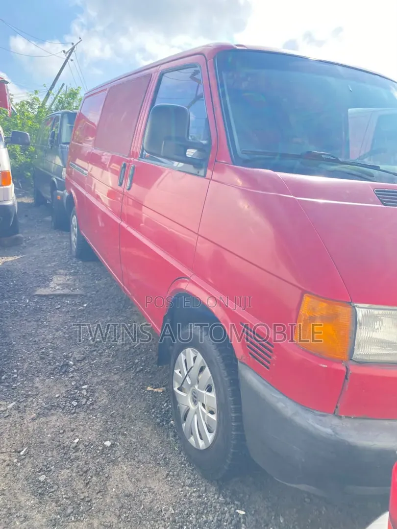 Volkswagen Transporter 2003 Red
