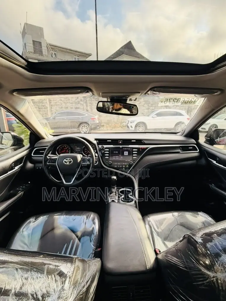 Toyota Camry 2018 Red