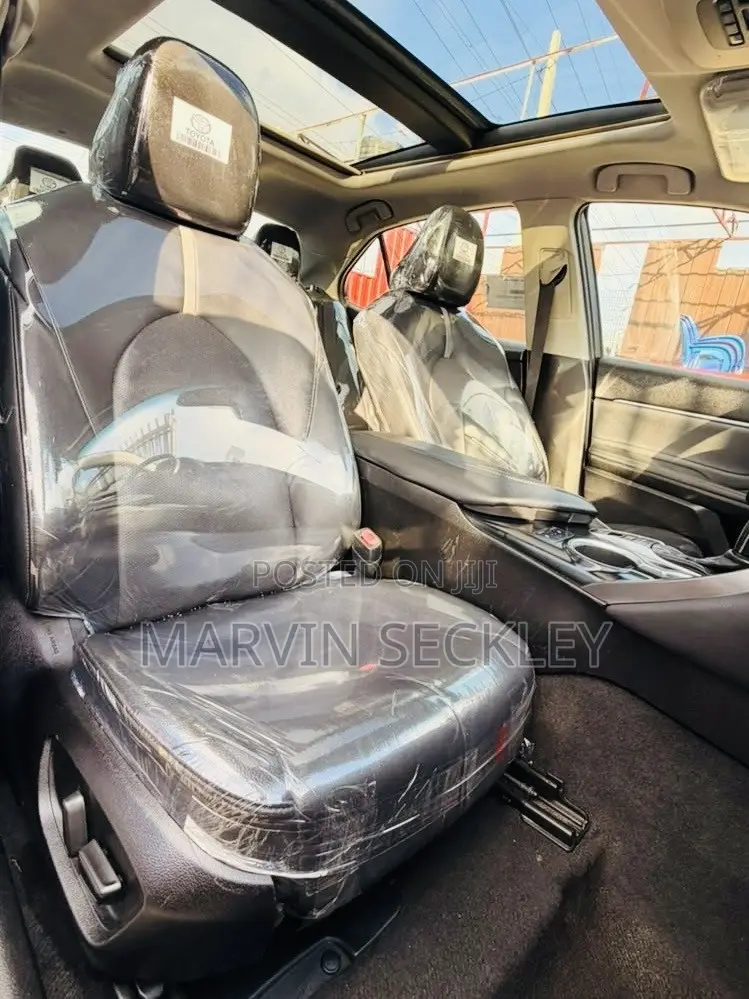 Toyota Camry 2018 Red