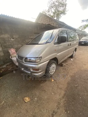 Mitsubishi L300 2002 Gold