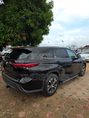Toyota Highlander 2022 Black