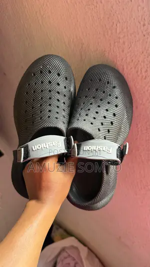 Neatly Used Crocs