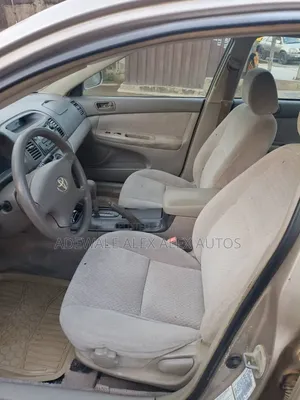Toyota Camry 2004 Gold