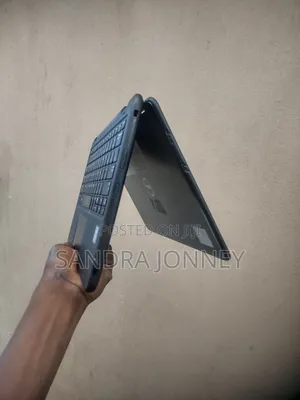 Laptop Dell Latitude 3190 2-in-1 8GB Intel Pentium SSD 128GB