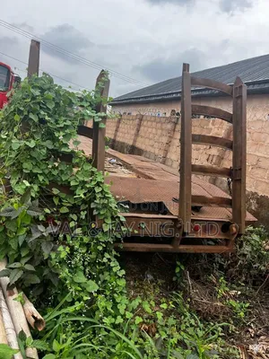 70 Tons Double Axle Lowbed Back - Construction Company Use