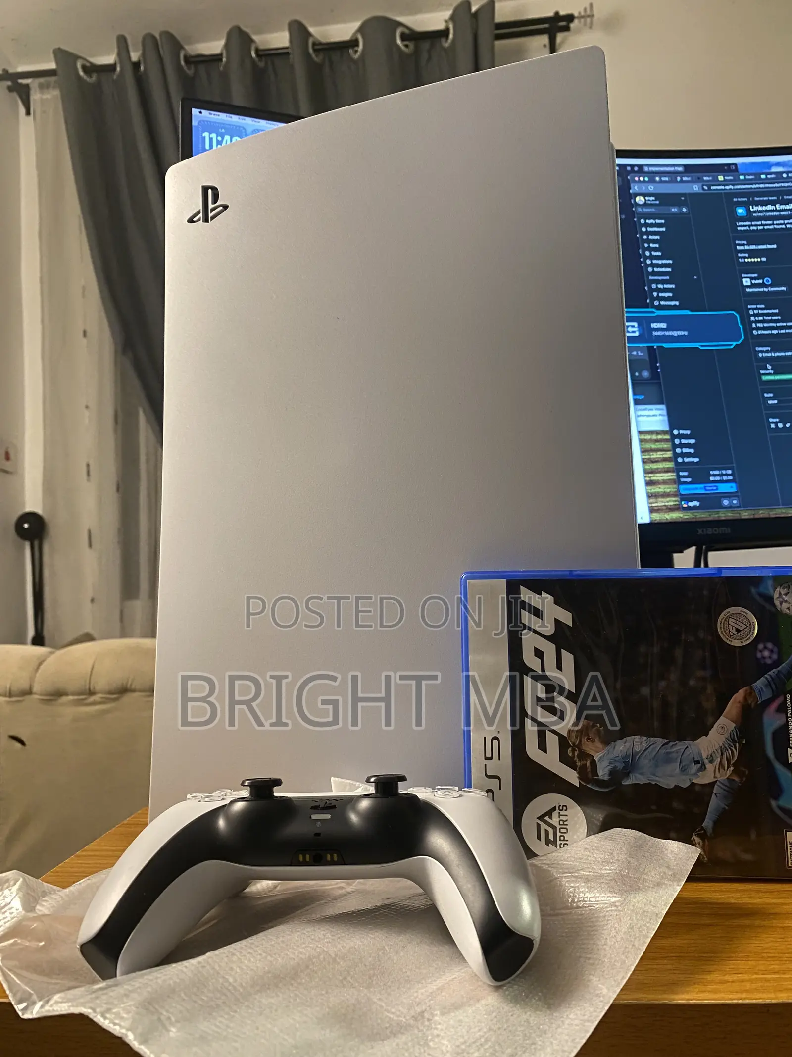 PS5 Console + FIFA 24