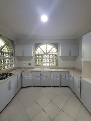 5bdrm Duplex in Bera Estate, Akobo for rent