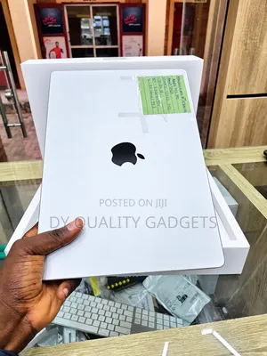 Laptop Apple MacBook Pro 2023 M3 Pro 18GB Apple M3 Pro SSD 512GB