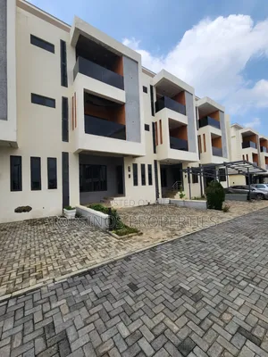 4bdrm Duplex in Life Camp for sale