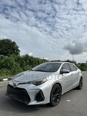 Toyota Corolla SE Special Edition 4dr Sedan (1.8L 4cyl CVT) 2017 Silver