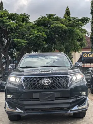 Toyota Land Cruiser Prado 2019 Black