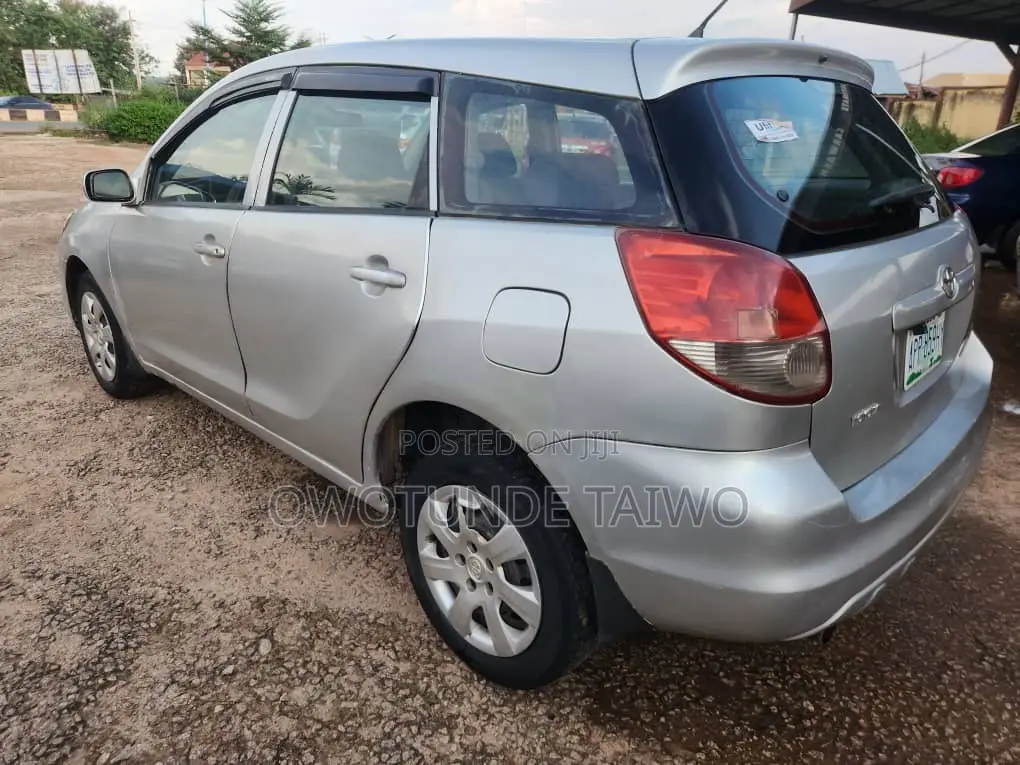 Toyota Matrix 2003 Silver