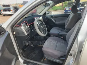 Toyota Matrix 2003 Silver