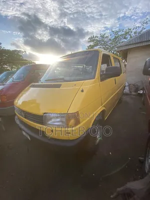 Volkswagen Transporter 1996 Yellow
