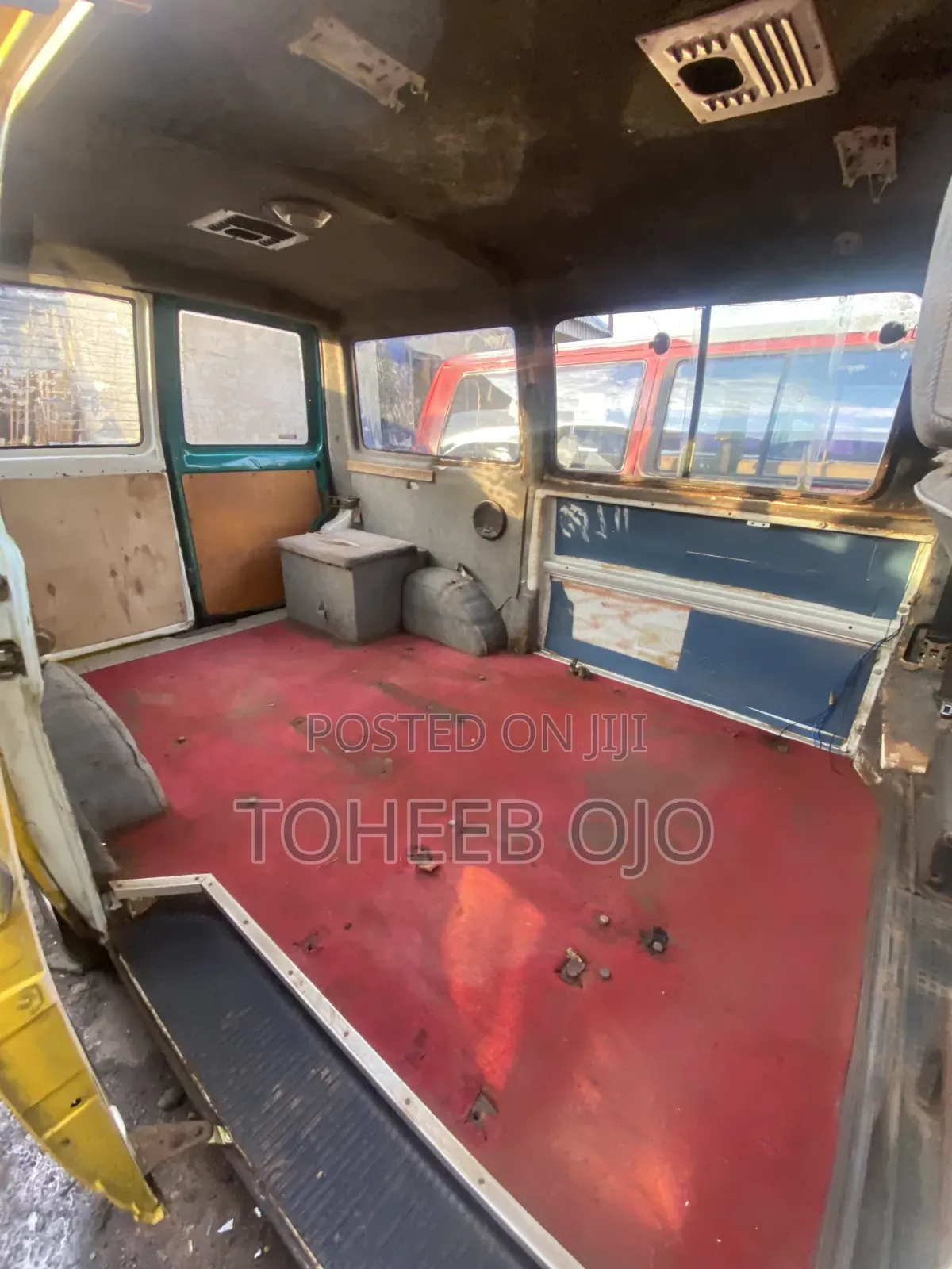 Volkswagen Transporter 1996 Yellow