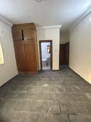 3bdrm Apartment in Lekki Phase 1 for rent