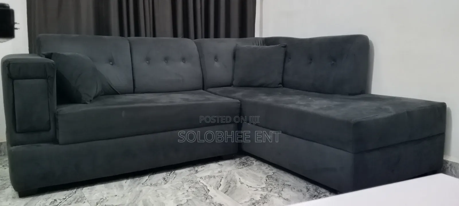 L- Shape Sofa 4-5 Seaters