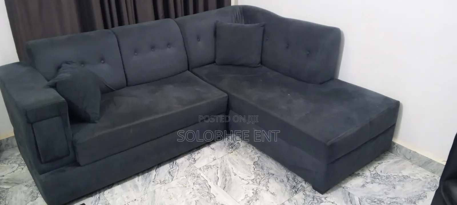 L- Shape Sofa 4-5 Seaters