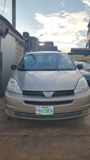 Sienna Bus for Hire