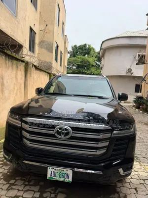Toyota Land Cruiser 2023 Black