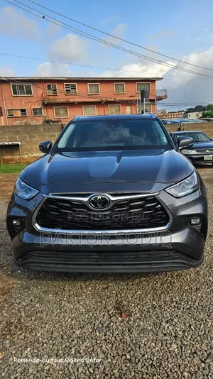 Toyota Highlander 2022 Gray