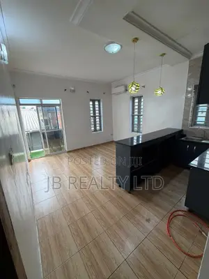 1bdrm Apartment in Alpha Beach Rd, Lekki for rent