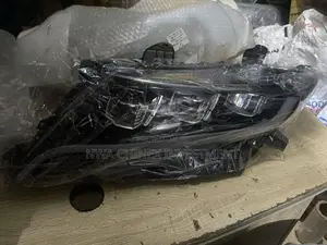 Headlight Toyota Venza 2010 Ungraded Model