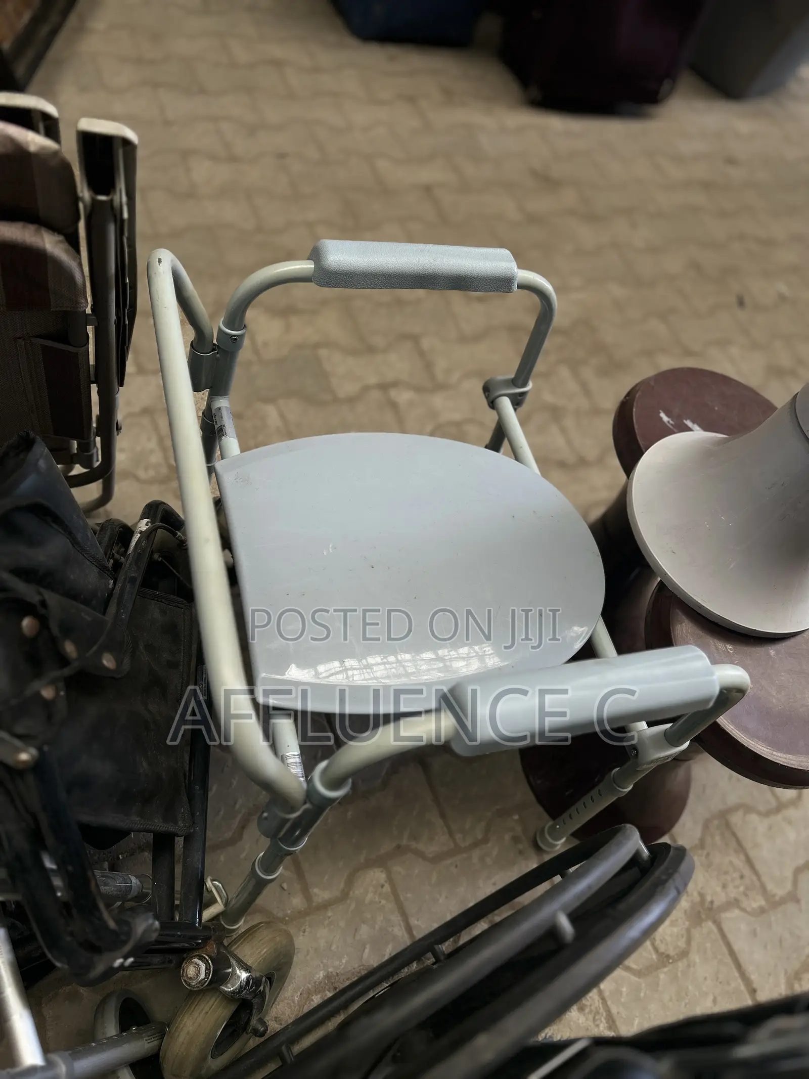 Medical Aide Commode