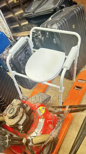 Medical Aide Commode