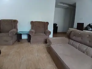3bdrm Block of Flats in Dakwo District for rent