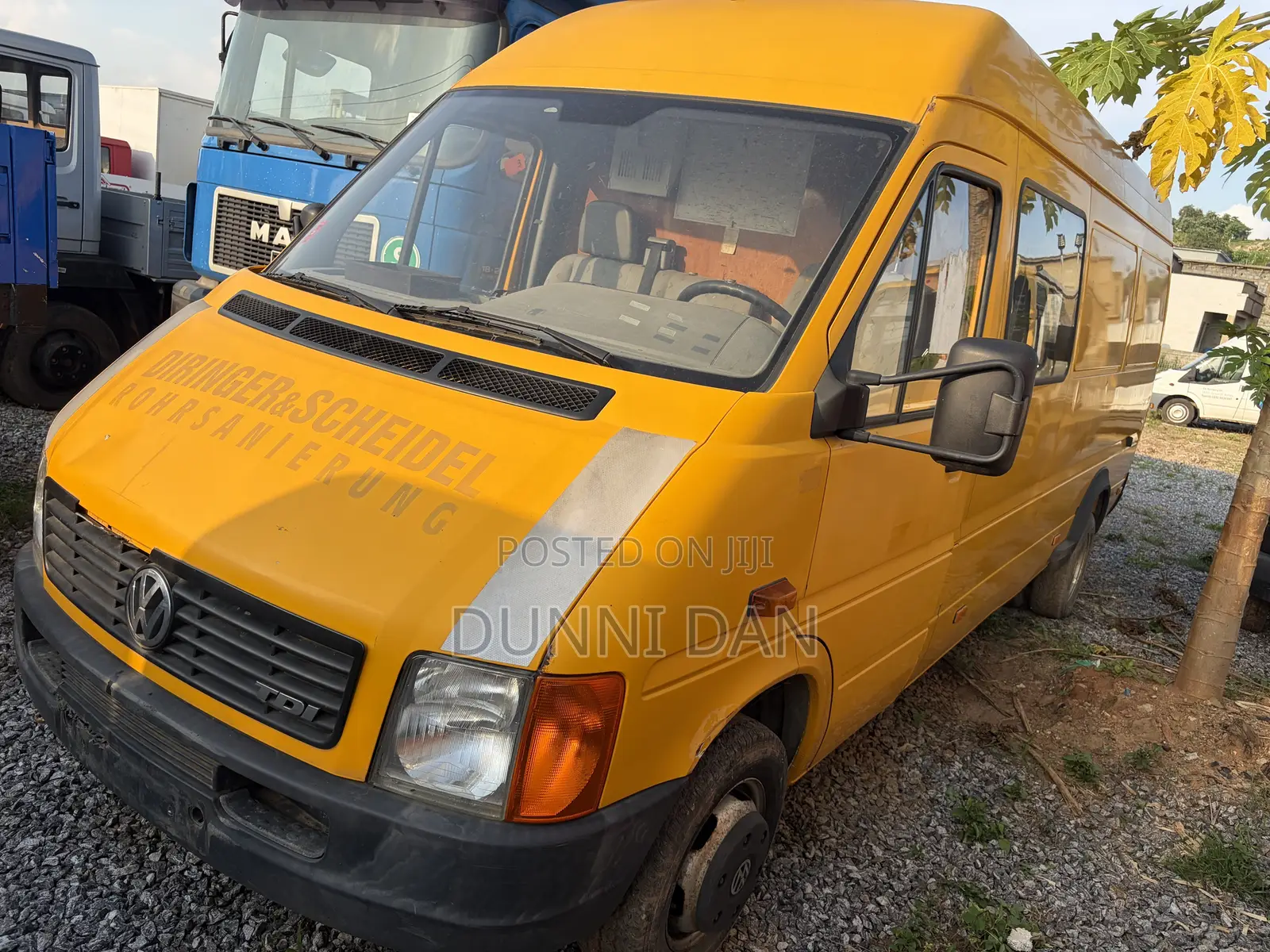 Volkswagen Transporter 2005 Yellow