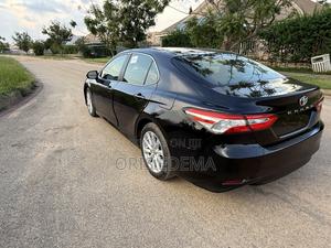 Toyota Camry LE FWD (2.5L 4cyl 8AM) 2018 Black