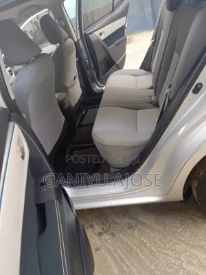 Toyota Corolla 2015 Silver