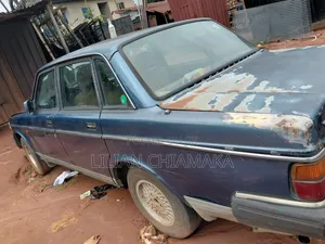 Volvo 240 1993 Blue