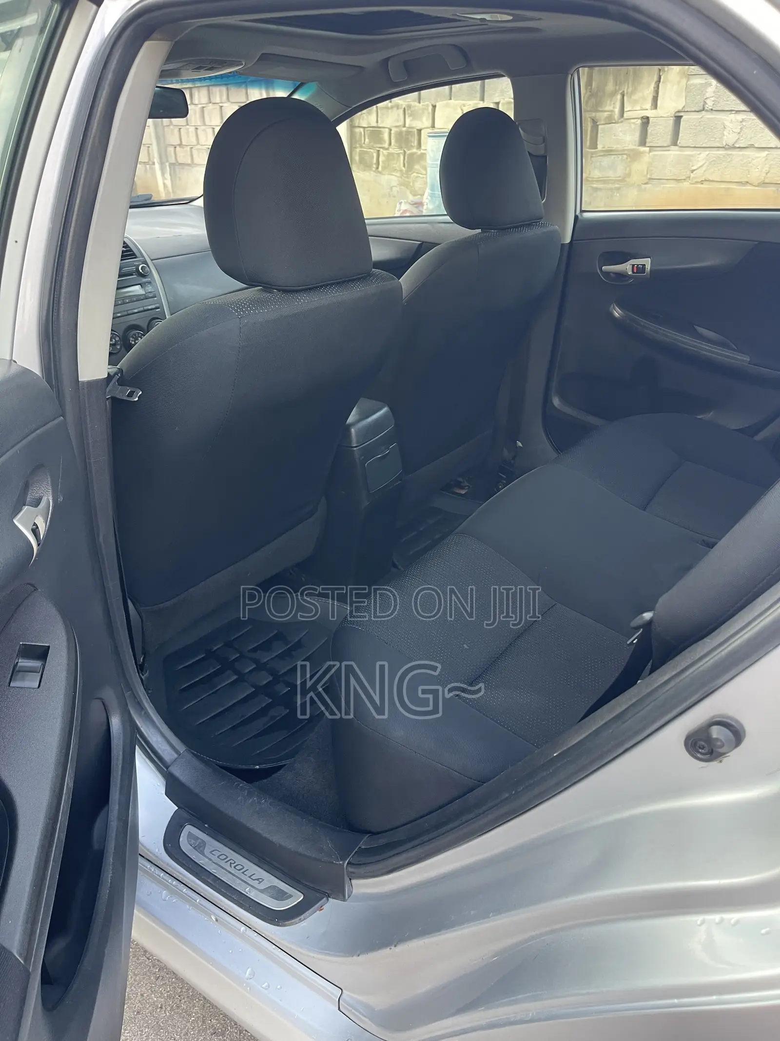 Toyota Corolla 2010 Silver