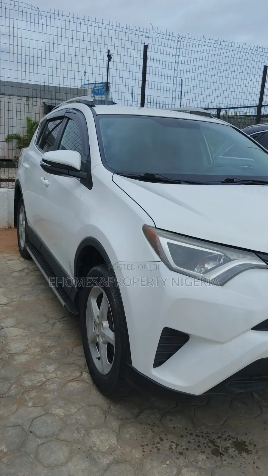 Toyota RAV4 2016 White