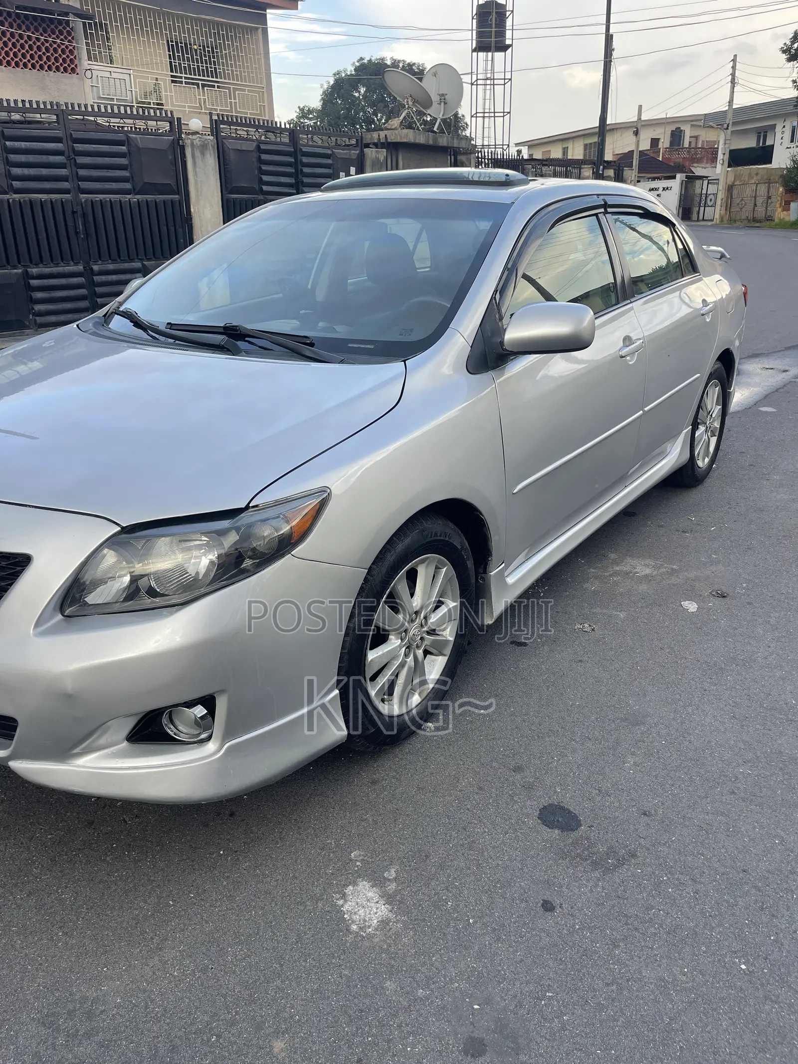 Toyota Corolla 2010 Silver