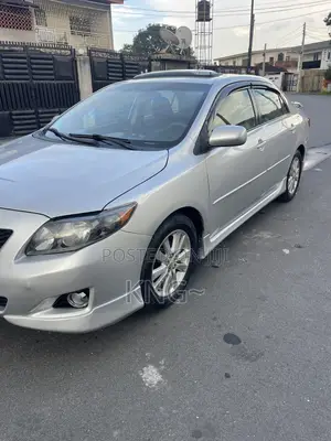 Toyota Corolla 2010 Silver
