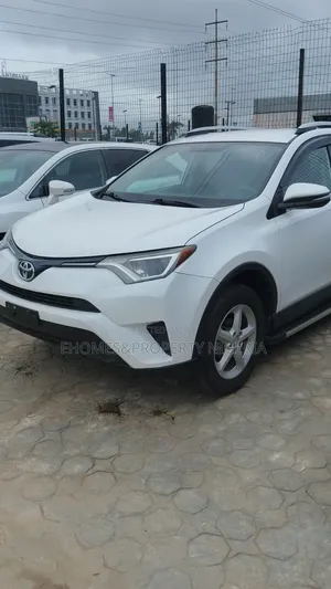 Toyota RAV4 2016 White