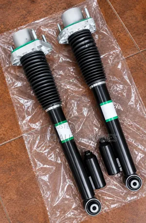 Range Rover Velar 2014 – Rear Air Suspension Balloons