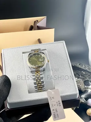Ladies Exquisite Wristwatch Scottie