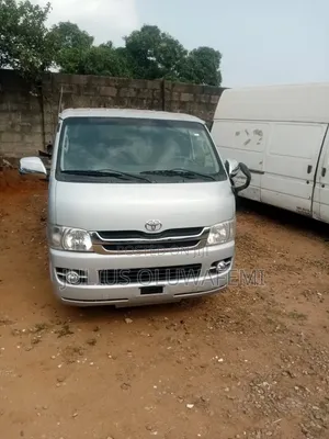 Toyota Grand HiAce 2002 Silver