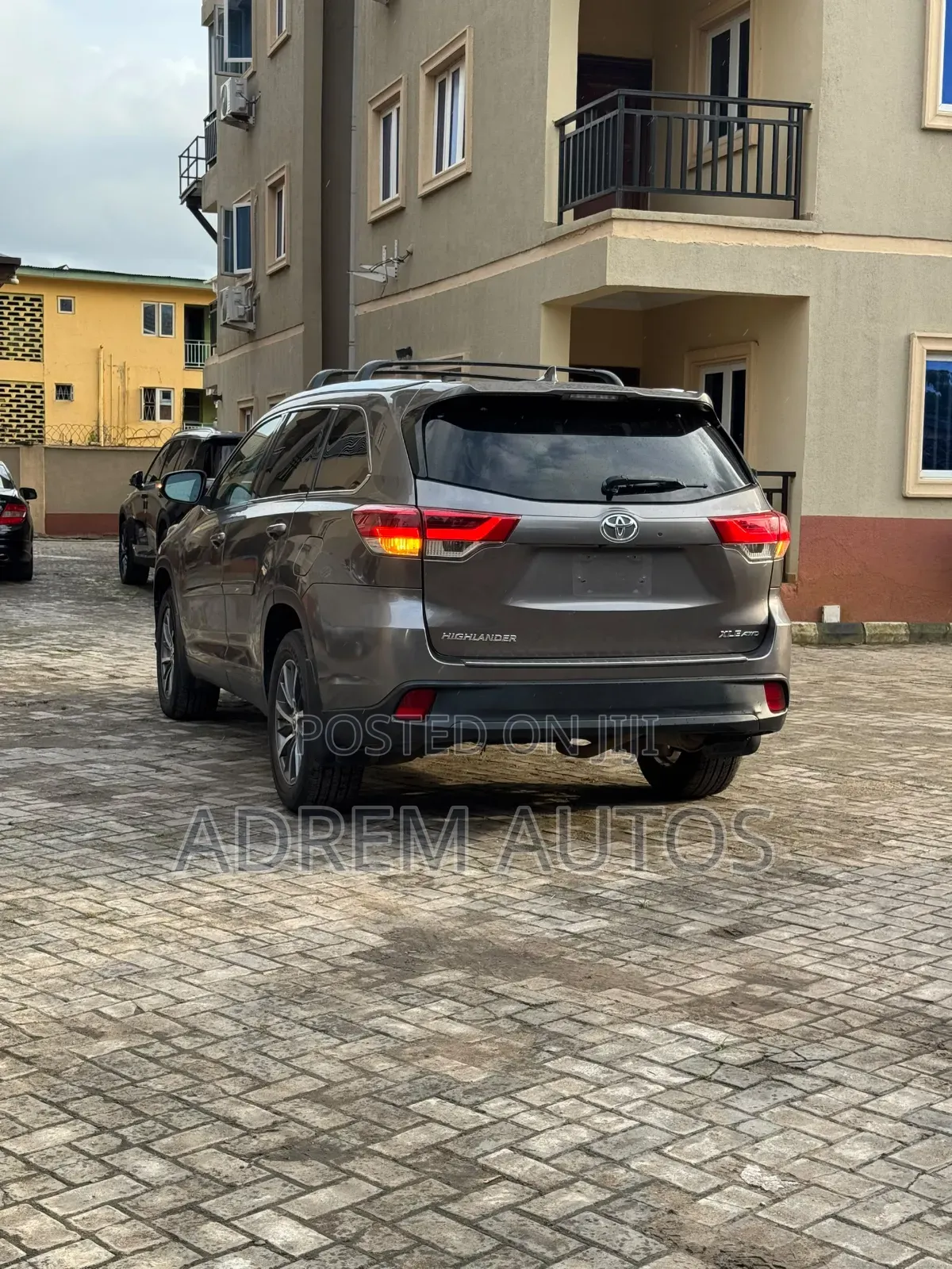 Toyota Highlander XLE 2019 Gray