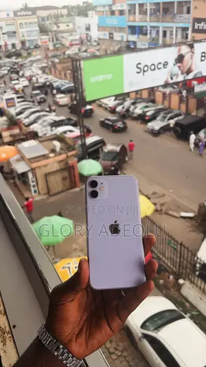 Apple iPhone 11 128 GB Red