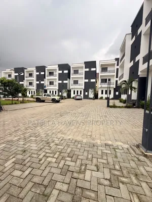 4bdrm Duplex in Kado for sale
