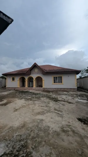 2bdrm Block of Flats in Akpasak, Uyo for sale