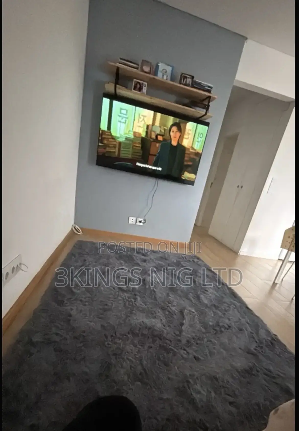 Fluffy Center Rug