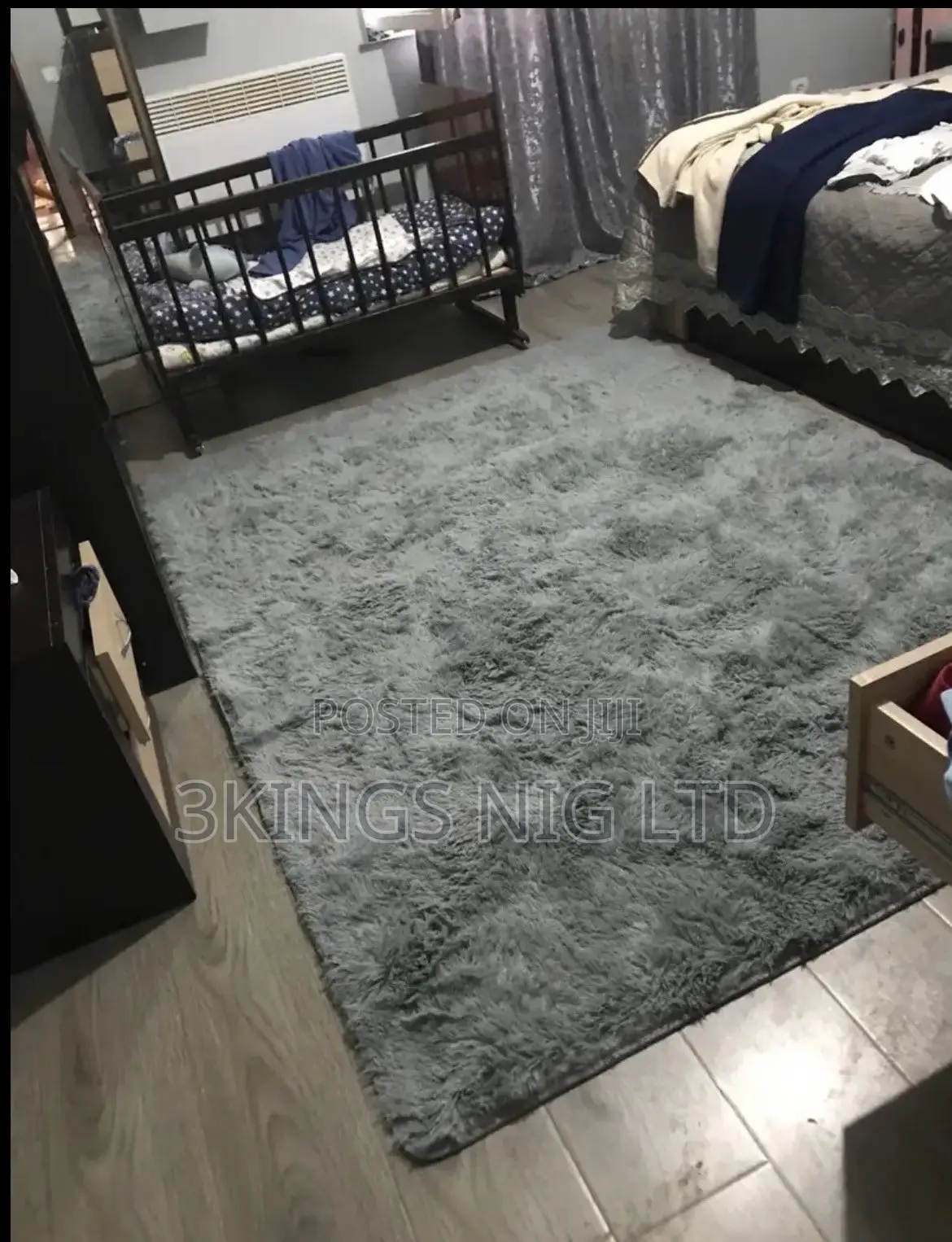 Fluffy Center Rug